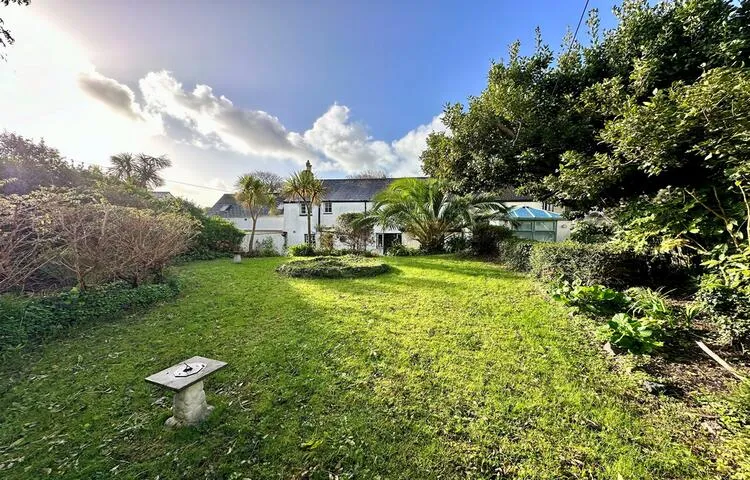 Wayside, Tyringham Road, Lelant, St. Ives TR26 3LJ