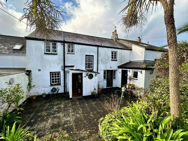 Wayside, Tyringham Road, Lelant, St. Ives TR26 3LJ