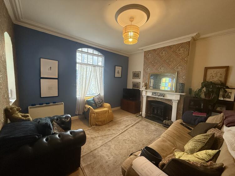 65 Arnold Road, Nottingham NG6 0ED