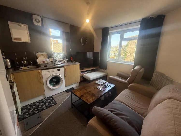 16 - 18 Mansfield Road, Daybrook, Nottingham NG5 6AA