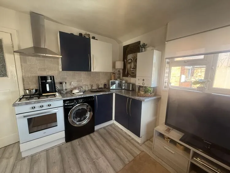 16 - 18 Mansfield Road, Daybrook, Nottingham NG5 6AA