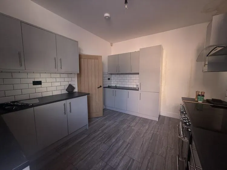 327 Woodborough Road, Nottingham NG3 4JJ
