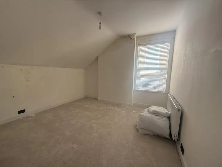327 Woodborough Road, Nottingham NG3 4JJ