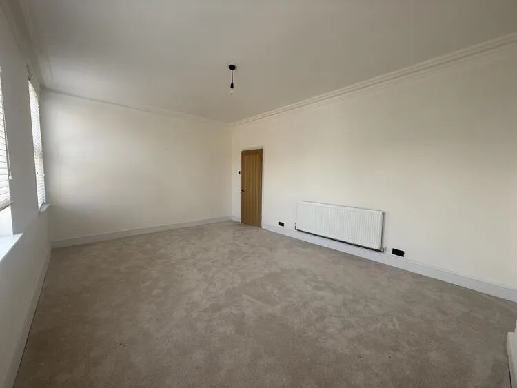 327 Woodborough Road, Nottingham NG3 4JJ