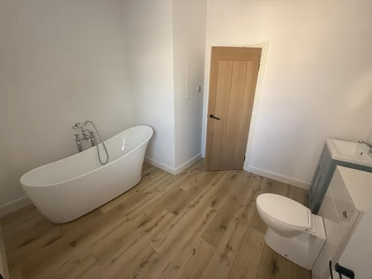 327 Woodborough Road, Nottingham NG3 4JJ