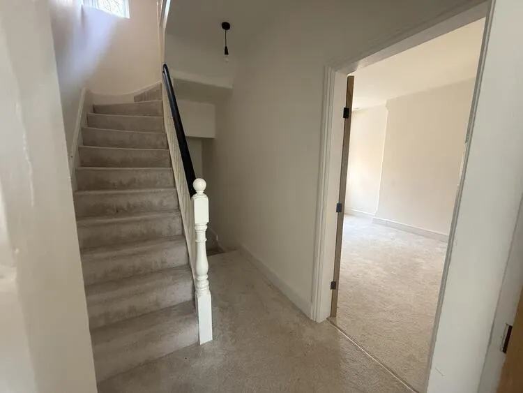 327 Woodborough Road, Nottingham NG3 4JJ