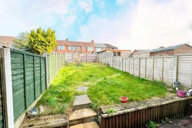 8 Hockett Street, Coventry CV3 5FR