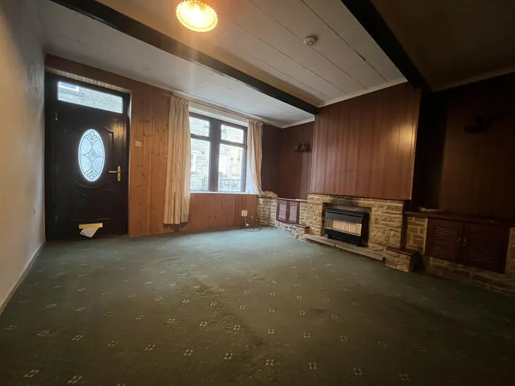 20 Nelson Place, Queensbury, Bradford BD13 2PT