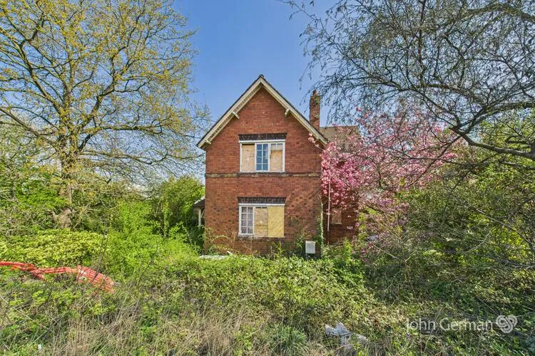 141 Lichfield Road, Branston, Burton-On-Trent, Staffordshire DE14 3HD