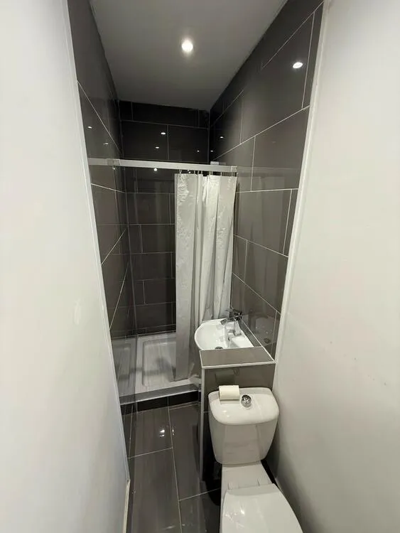 194 Harborne Lane, Selly Oak, Birmingham B29 6TQ