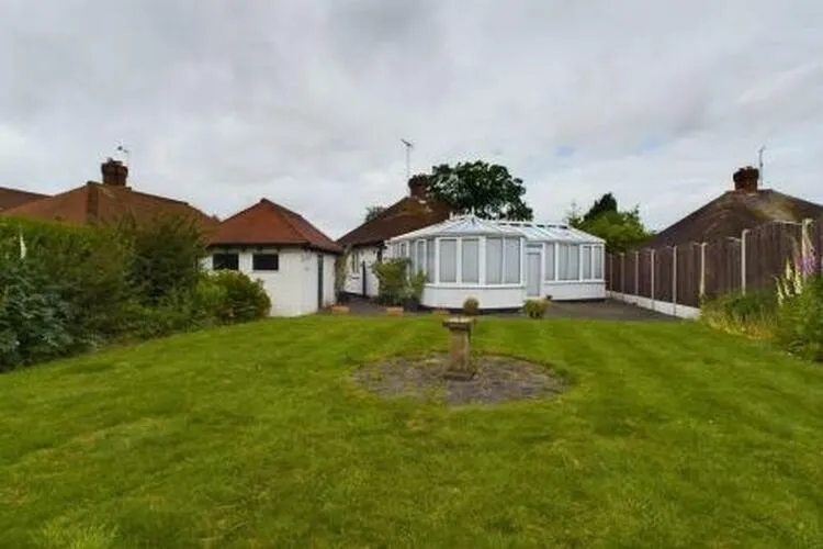 4 Burton Manor Road, Stafford, Stafford ST17 9QJ