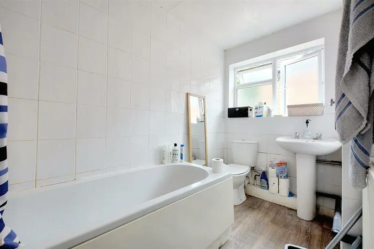 91 Haydn Road, Nottingham NG5 2LA