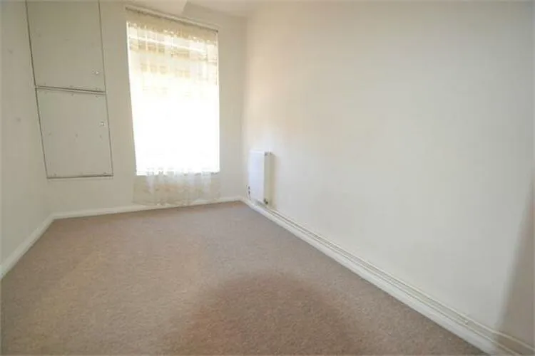 1 Roger Browning House, Maidenburgh Street, Colchester, Essex CO1 1TT
