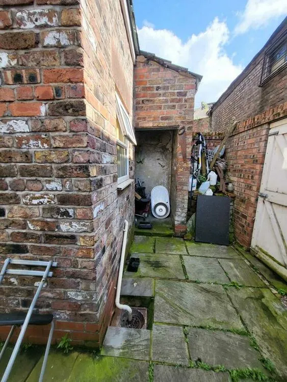 15 James Street, Garston, Liverpool, Merseyside L19 2LS