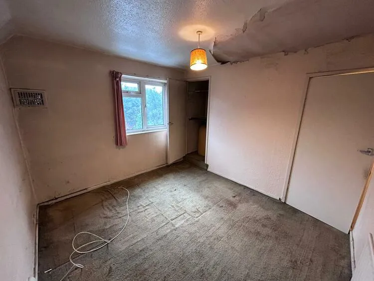 27 Waldemar Grove, Beeston, Nottingham NG9 2BJ