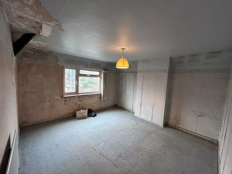 27 Waldemar Grove, Beeston, Nottingham NG9 2BJ