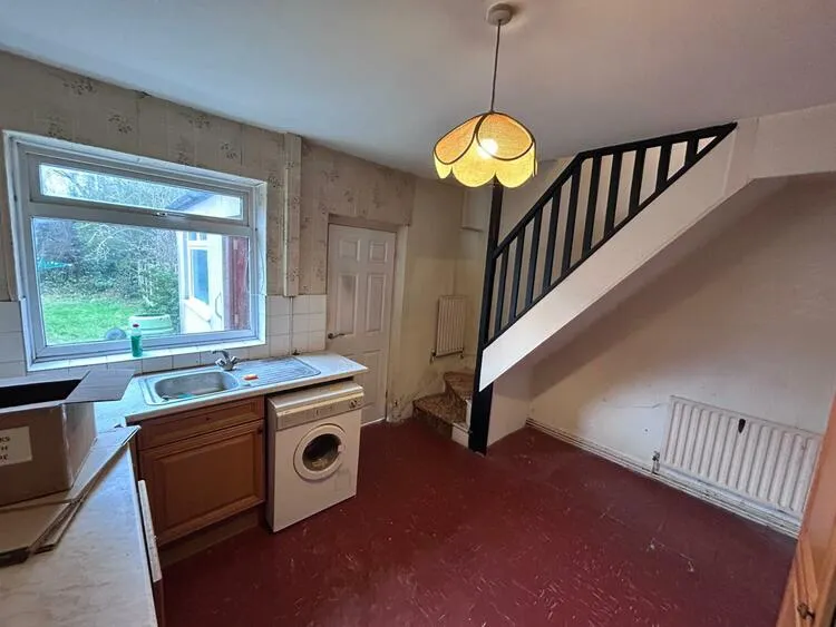 27 Waldemar Grove, Beeston, Nottingham NG9 2BJ
