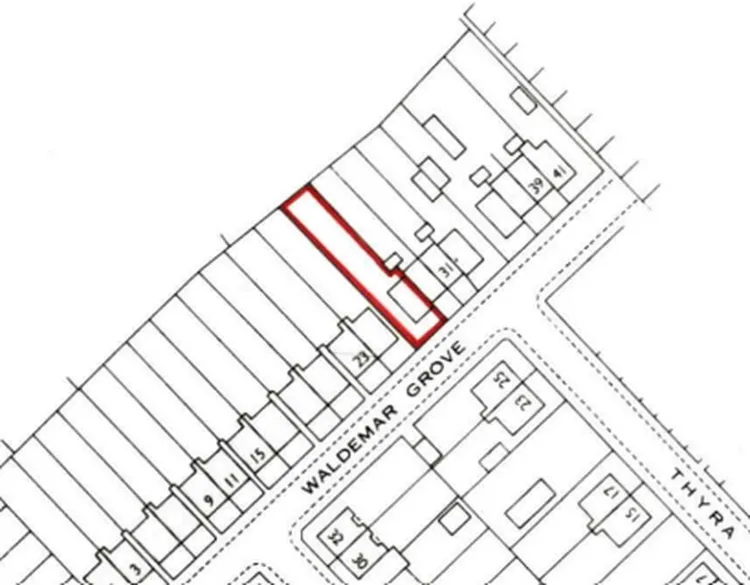 27 Waldemar Grove, Beeston, Nottingham NG9 2BJ