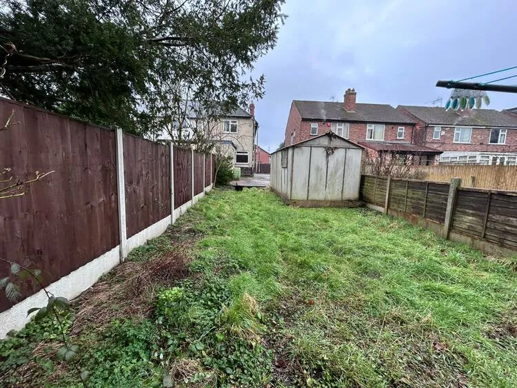 27 Waldemar Grove, Beeston, Nottingham NG9 2BJ
