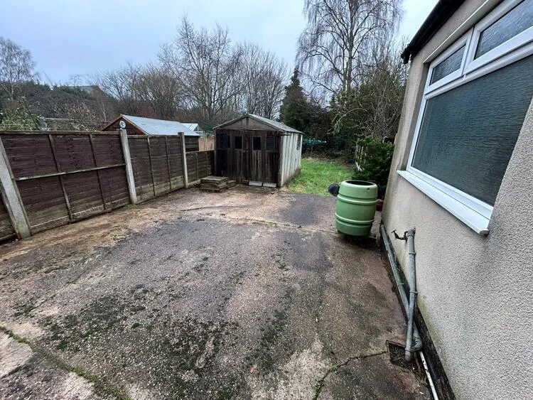 27 Waldemar Grove, Beeston, Nottingham NG9 2BJ
