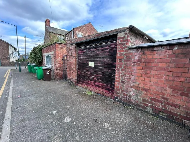 1 Grimsby Terrace, Nottingham NG3 1DN