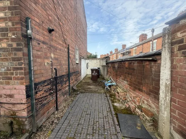 1 Grimsby Terrace, Nottingham NG3 1DN