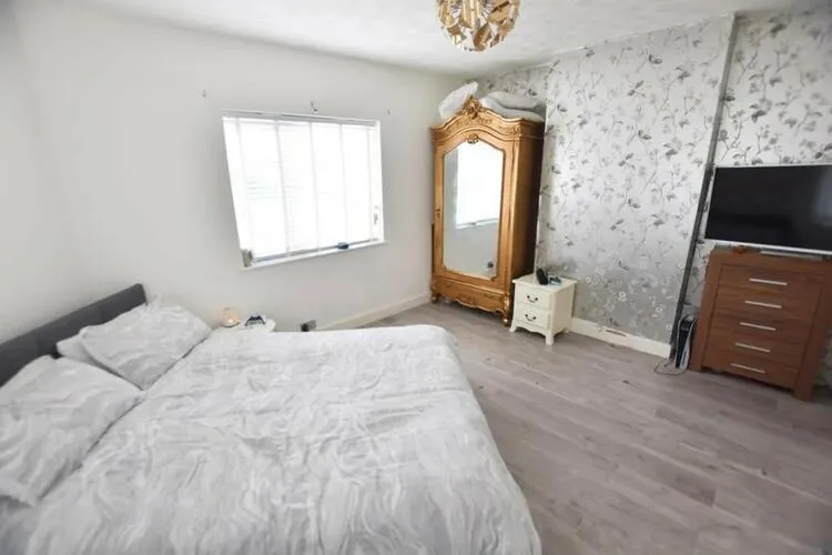 262 Beaumanor Road, Leicester LE4 5QB