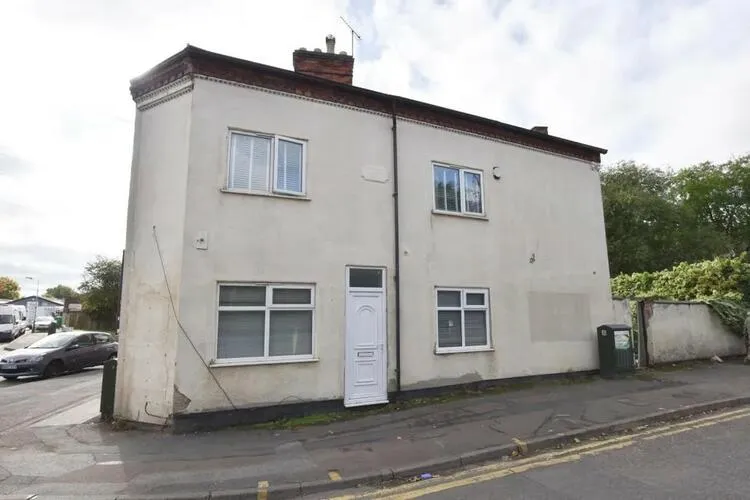 262 Beaumanor Road, Leicester LE4 5QB