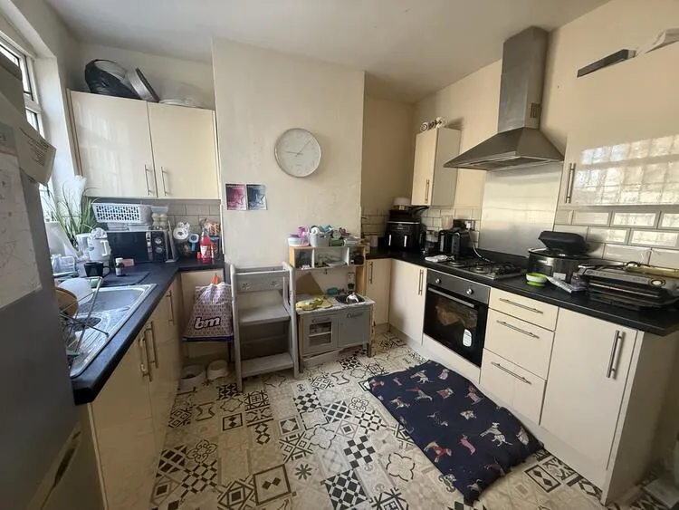 97 Carlingford Road, Hucknall, Nottingham NG15 7AE