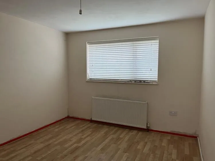 12 Weetman Gardens, Nottingham NG5 9EW