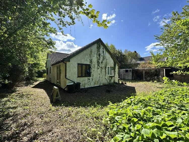 Meadowsweet, Chediston Green, Chediston, Halesworth, Suffolk IP19 0BB