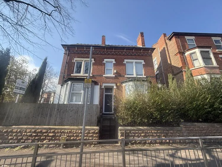 327 Woodborough Road, Nottingham NG3 4JJ