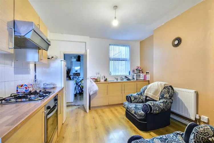 61 Fisher Street, Nottingham NG7 6FJ