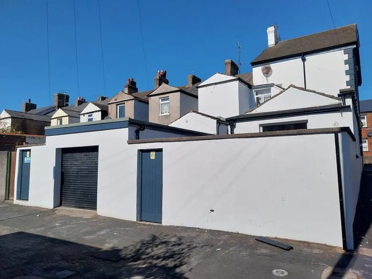 The White Lion, 46 Mount Pleasant, Barrow-In-Furness LA14 2DQ