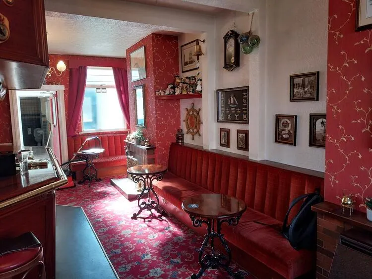 The White Lion, 46 Mount Pleasant, Barrow-In-Furness LA14 2DQ