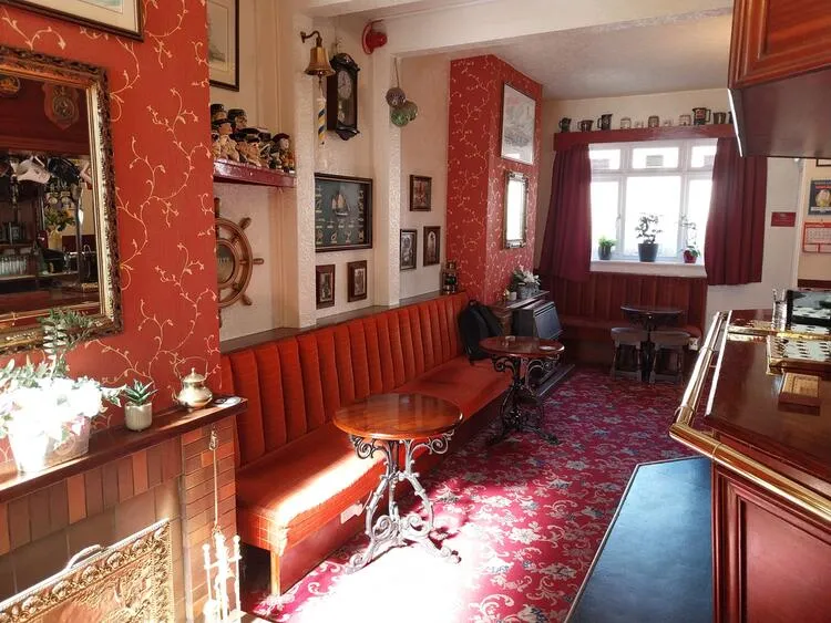 The White Lion, 46 Mount Pleasant, Barrow-In-Furness LA14 2DQ