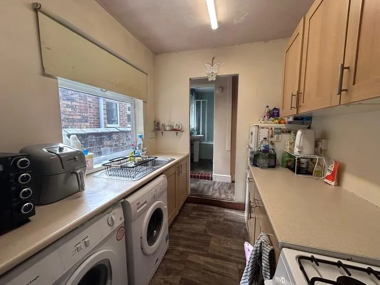 551 Leek Road, Stoke-On-Trent ST1 3ER