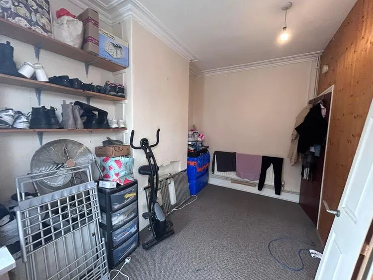551 Leek Road, Stoke-On-Trent ST1 3ER