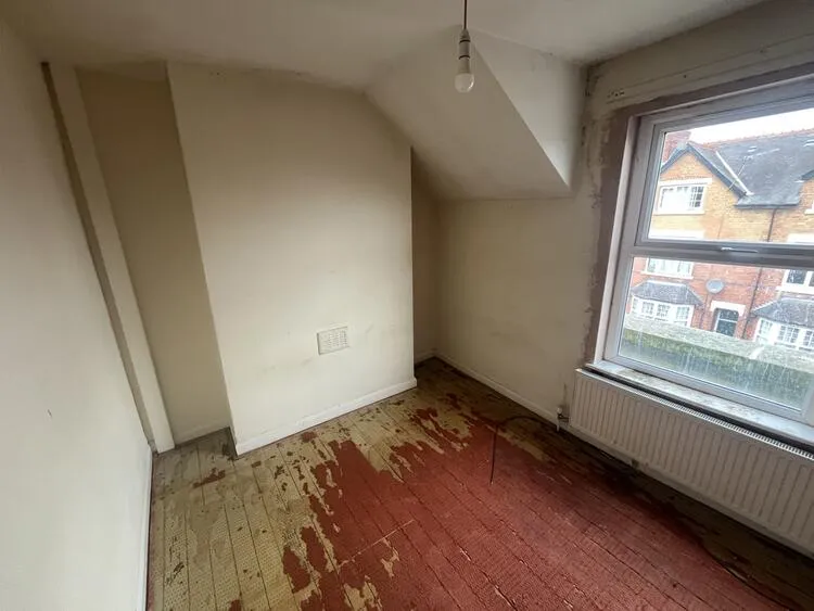 81 St. Peters Road, Leicester, Leicestershire LE2 1DH