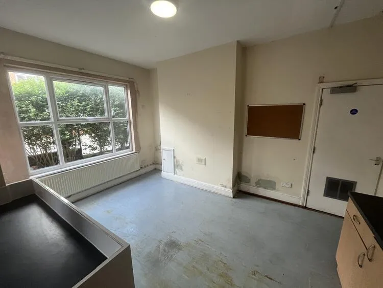 81 St. Peters Road, Leicester, Leicestershire LE2 1DH