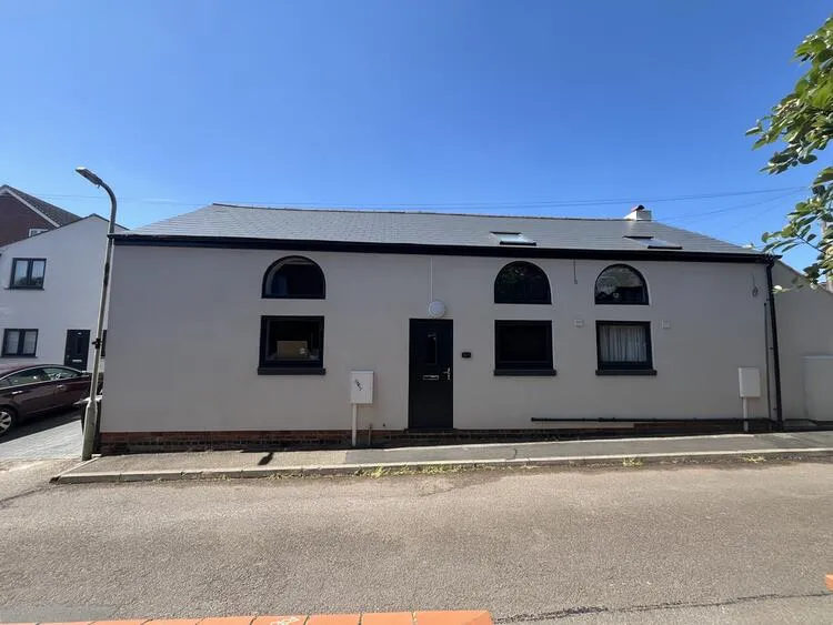10-16 Chapel Street, Oadby, Leicestershire LE2 5AD