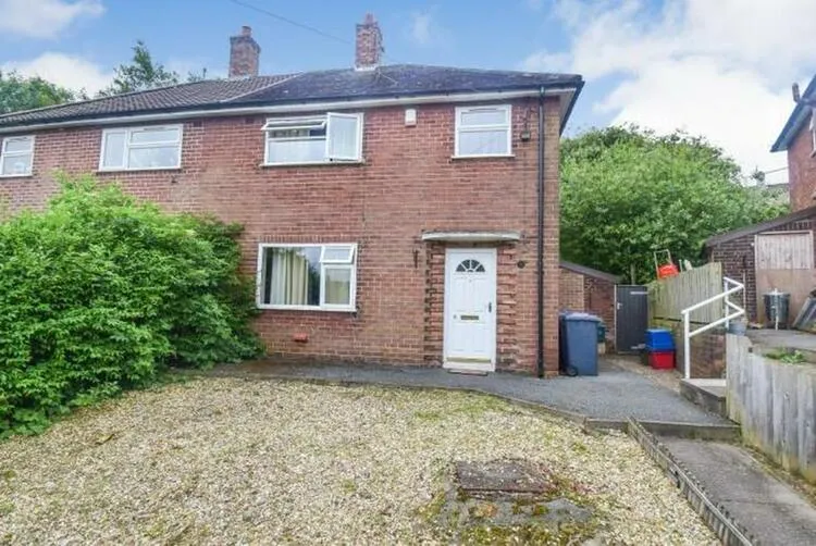 6 Woodhall Place, Newcastle ST5 6RB