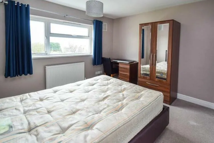 6 Woodhall Place, Newcastle ST5 6RB