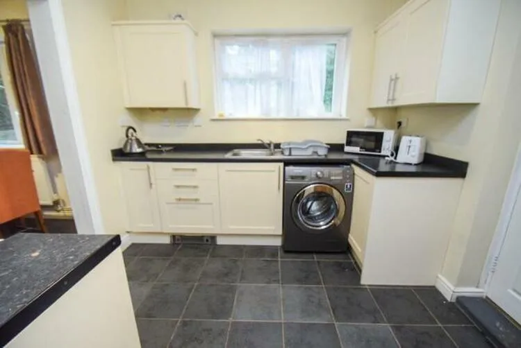 6 Woodhall Place, Newcastle ST5 6RB