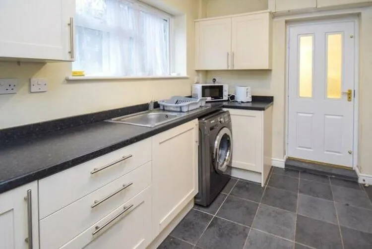 6 Woodhall Place, Newcastle ST5 6RB