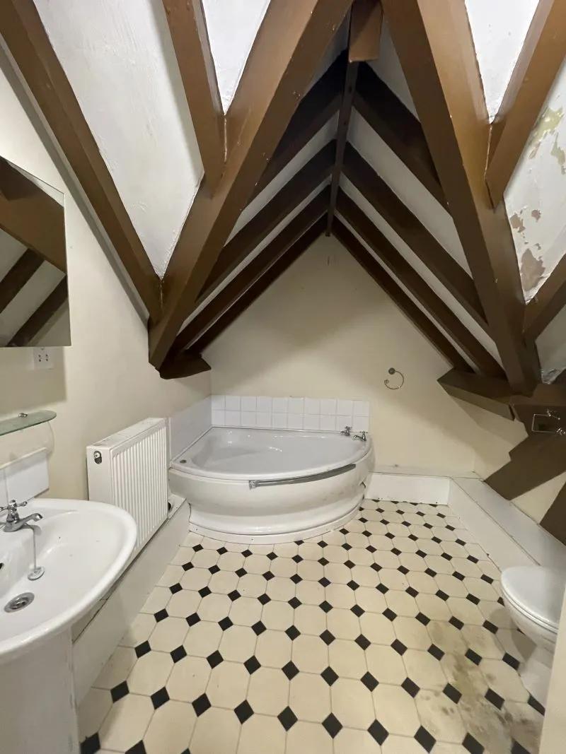 Flat 3, Old School House Salters Lane, Shrewsbury, Shropshire, SY3 7DG
