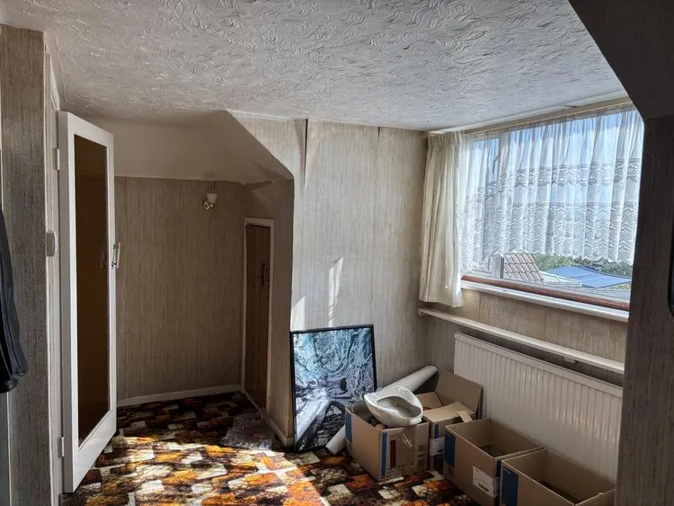 1 Alleyne Way (with adjacent building plot), Jaywick, Clacton-On-Sea, Essex CO15 2RD