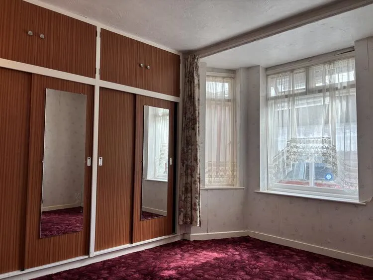 1 Alleyne Way (with adjacent building plot), Jaywick, Clacton-On-Sea, Essex CO15 2RD