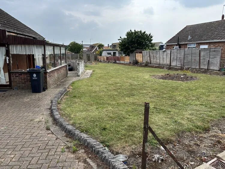 1 Alleyne Way (with adjacent building plot), Jaywick, Clacton-On-Sea, Essex CO15 2RD