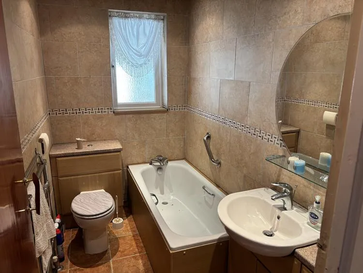 1 Alleyne Way (with adjacent building plot), Jaywick, Clacton-On-Sea, Essex CO15 2RD